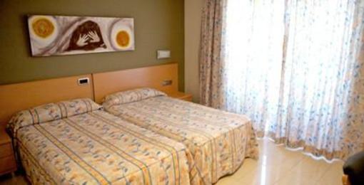 фото отеля Hotel Jardi Suites-Apartaments