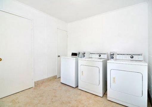 фото отеля Rodeway Inn & Suites Bend