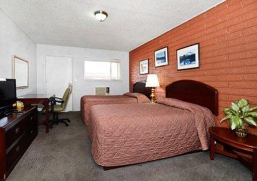 фото отеля Rodeway Inn & Suites Bend