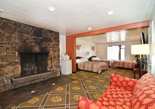 фото отеля Rodeway Inn & Suites Bend