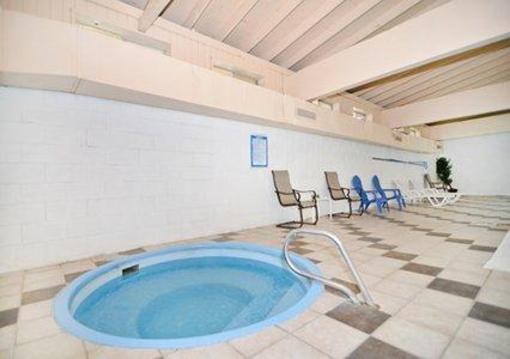 фото отеля Rodeway Inn & Suites Bend