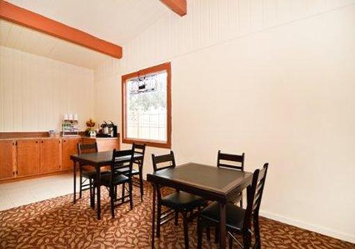 фото отеля Rodeway Inn & Suites Bend