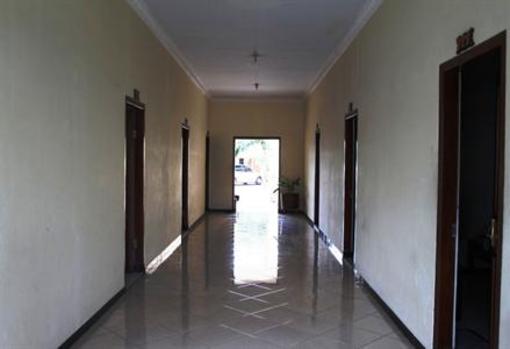 фото отеля Hotel Sartika Yogyakarta