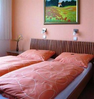 фото отеля Hotel-Pension Alt-Rodenkirchen