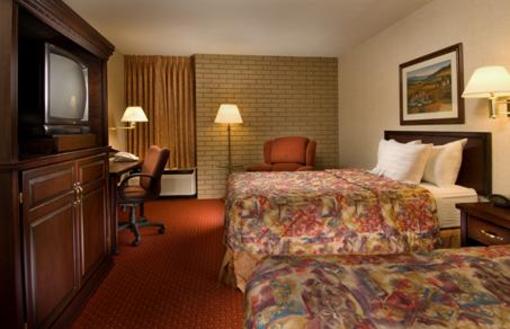 фото отеля Drury Inn & Suites Greensboro