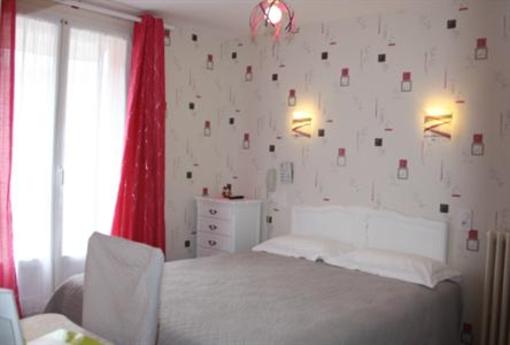 фото отеля Hotel Le Grillon