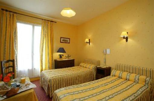 фото отеля Hotel Le Grillon