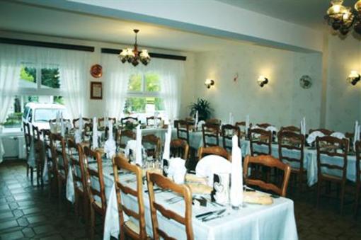 фото отеля Hotel Le Grillon