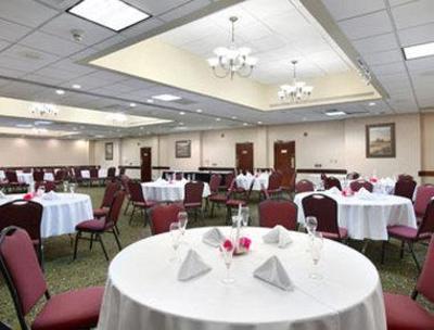 фото отеля Ramada Statesville