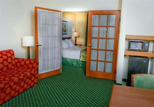 фото отеля Fairfield Inn & Suites Naperville