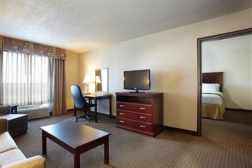 фото отеля Holiday Inn Express Hotel & Suites Hearne