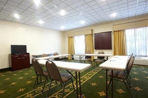 фото отеля Holiday Inn Express Hotel & Suites Hearne