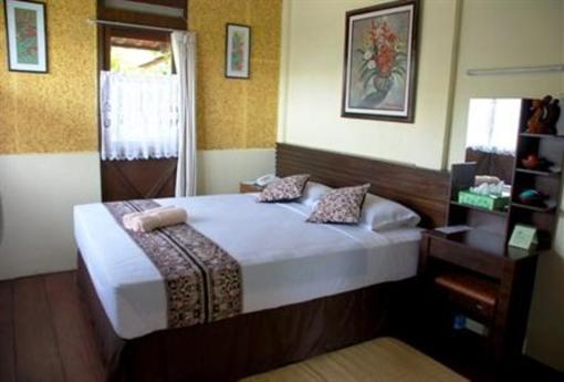фото отеля de Daunan Home and Garden Guest House