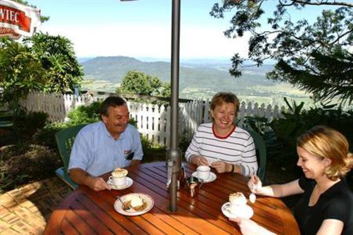 фото отеля The Polish Place Chalets Mount Tamborine