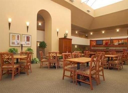 фото отеля Comfort Inn & Suites Columbus