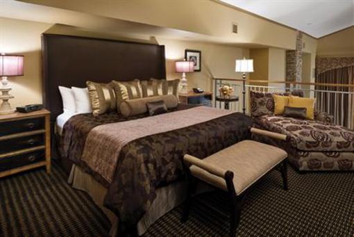 фото отеля Clubhouse Hotel Suites Pierre