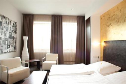 фото отеля Hotel Zur Wartburg