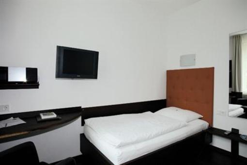 фото отеля Hotel Zur Wartburg