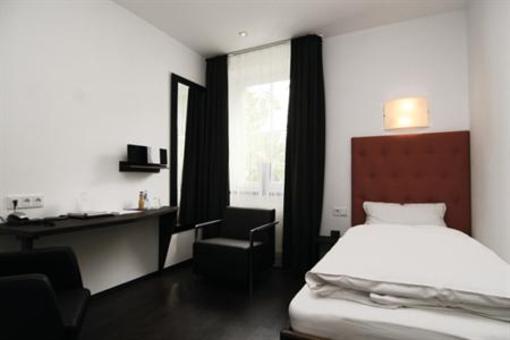 фото отеля Hotel Zur Wartburg