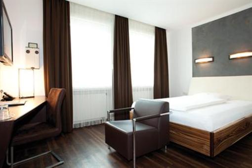 фото отеля Hotel Zur Wartburg