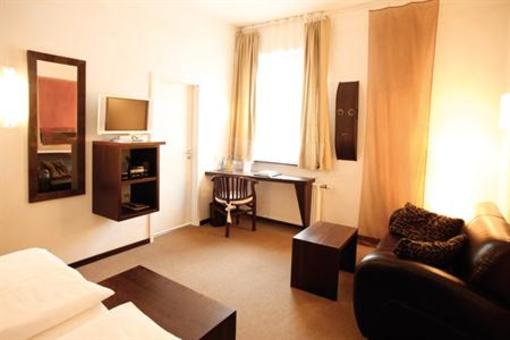 фото отеля Hotel Zur Wartburg