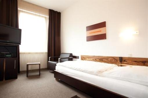 фото отеля Hotel Zur Wartburg