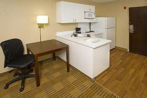 фото отеля Extended StayAmerica Somerset/Franklin