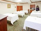 фото отеля Holiday Inn Express Hillsville