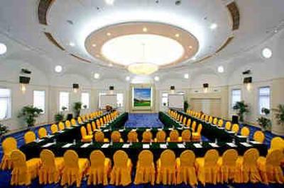 фото отеля Golden Pebble International Convention Center & Resort