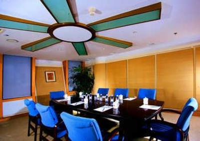 фото отеля Golden Pebble International Convention Center & Resort