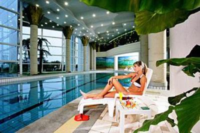 фото отеля Golden Pebble International Convention Center & Resort