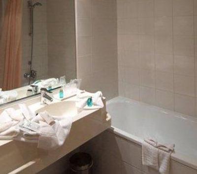 фото отеля Quality Hotel Golf Rosny-sous-Bois