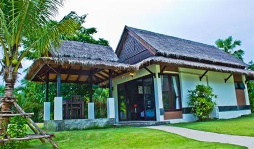 фото отеля Nana Beach Resort