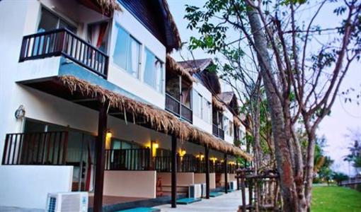 фото отеля Nana Beach Resort