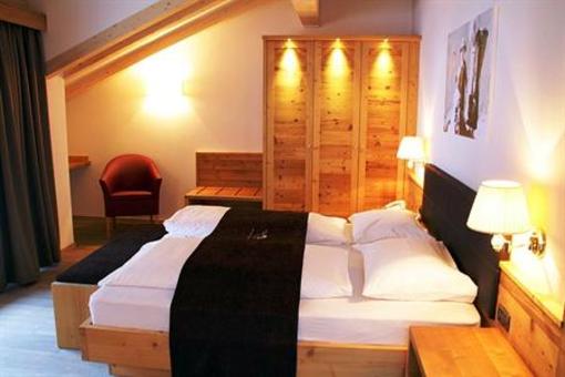 фото отеля Hotel Chalet Dlaces