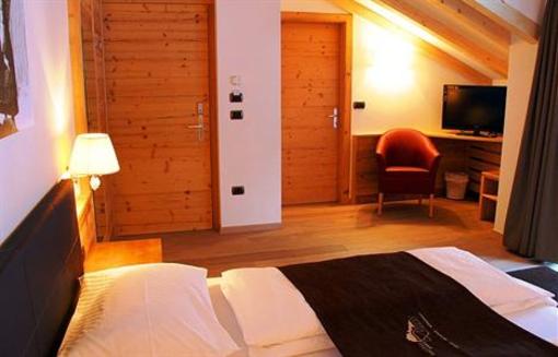 фото отеля Hotel Chalet Dlaces