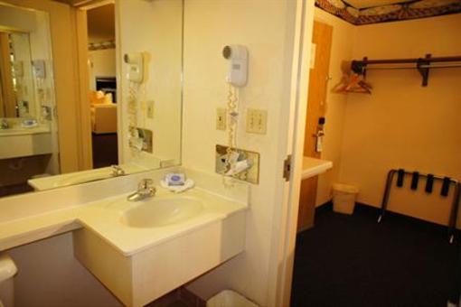 фото отеля Lincoln Inn Hotel & Suites