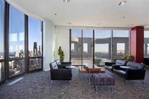 фото отеля Eugenie Terrace Apartment Chicago
