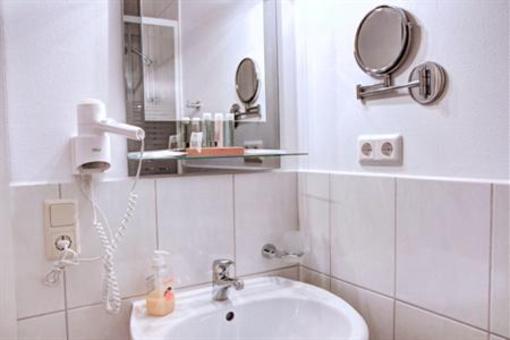 фото отеля Friesen Hotel Wilhelmshaven
