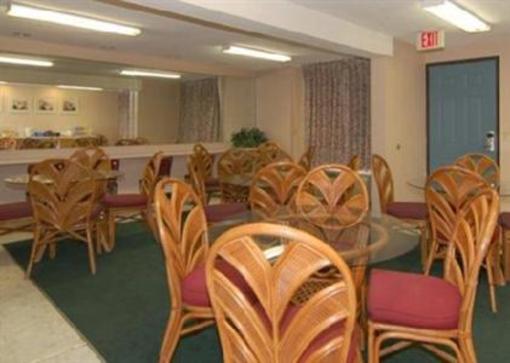 фото отеля Econo Lodge Pooler