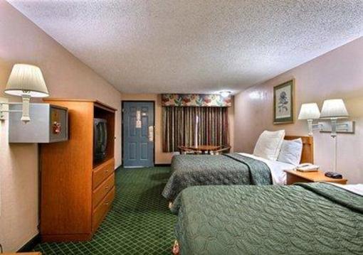 фото отеля Econo Lodge Pooler