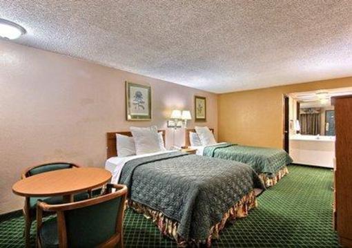 фото отеля Econo Lodge Pooler