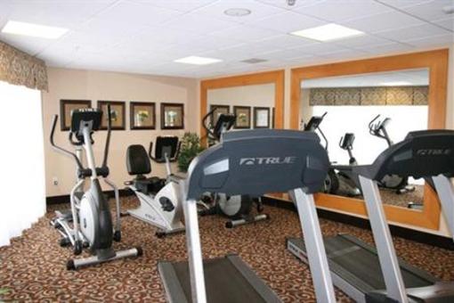 фото отеля Hampton Inn Watertown