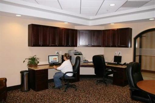 фото отеля Hampton Inn Watertown