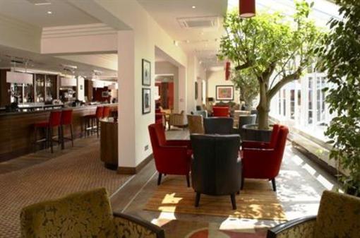 фото отеля The Bull Hotel Gerrards Cross