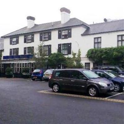 фото отеля The Bull Hotel Gerrards Cross
