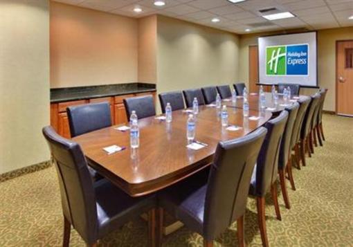 фото отеля Holiday Inn Express Hotel & Suites Tehachapi