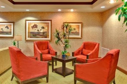 фото отеля Holiday Inn Express Hotel & Suites Tehachapi