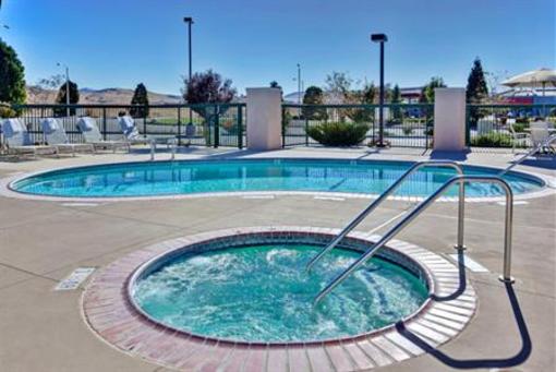 фото отеля Holiday Inn Express Hotel & Suites Tehachapi