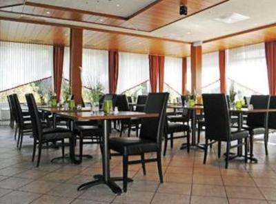 фото отеля Center Hotel Schlangenbader Hof